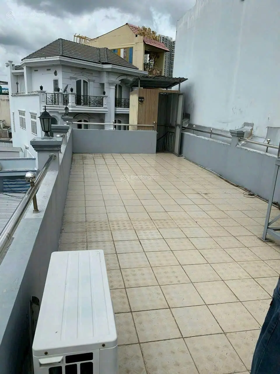 Bán nhà mặt tiền nội bộ 10m, xe hơi chạy vèo vèo, Phường 6, Quận 8