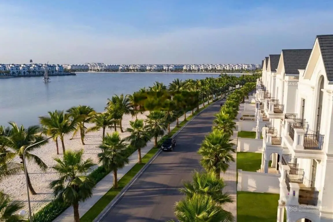 CC bán shophuose xẻ khe Sao Biển 23, DT 94m2, hướng ĐB view hồ vườn hoa, giá 16.9 tỷ, LH 0968870966
