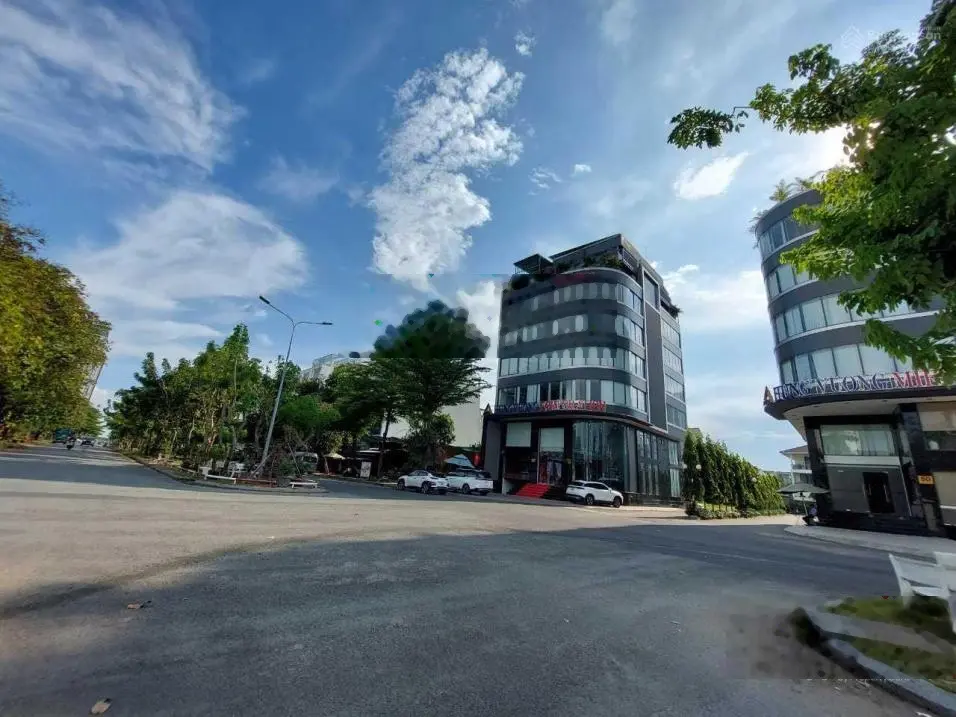 Duy nhất MT sông Sài Gòn đường Trần Não đối diện Công Viên Vinhomes Centralpark, DT 400m2, sổ hồng