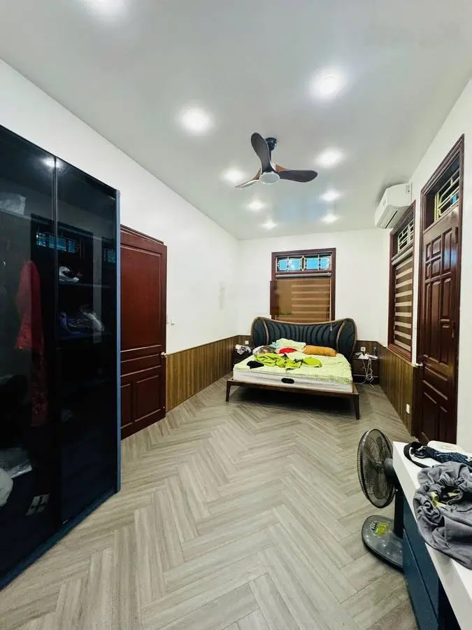 Bán nhà 5T DT 65m2 MT 4.1m đường ô tô tránh - Gần Hồ Tây - Phố Lạc Long Quân, Q. Tây Hồ. Giá 22.8tỷ
