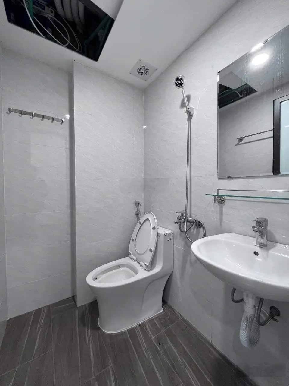 Bán CHDV Trần Cung 72m2 x 6T,15p ,k k, full nội thất,đầy đủ GPXD, PCCC,đạt tiêu chuẩn
