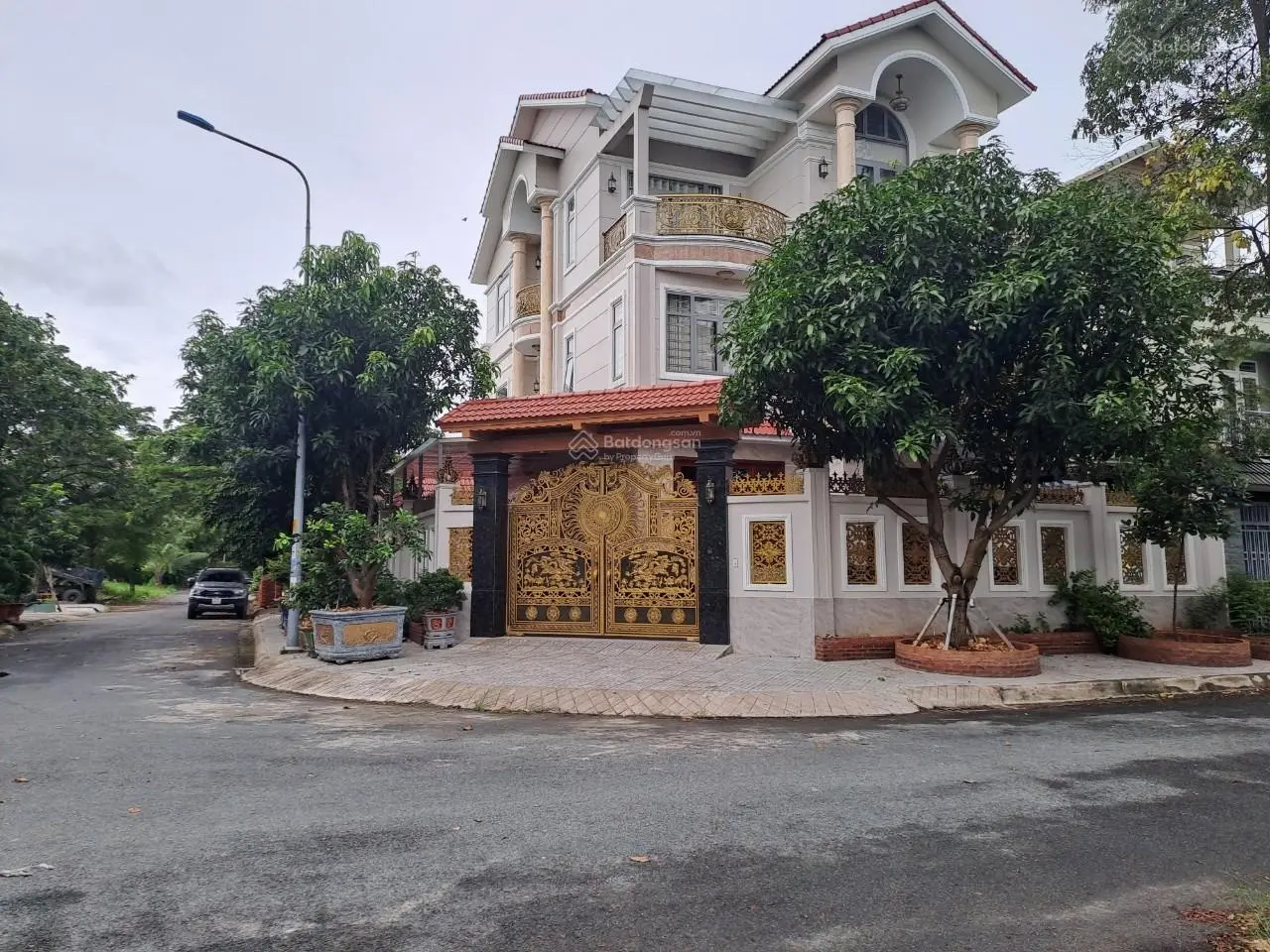 Đất 2 mặt tiền đường 11 khu Khang Điền, Dương Đình Hội, Phước Long B, Q9, DT 164m2 giá 12.8 tỷ TL