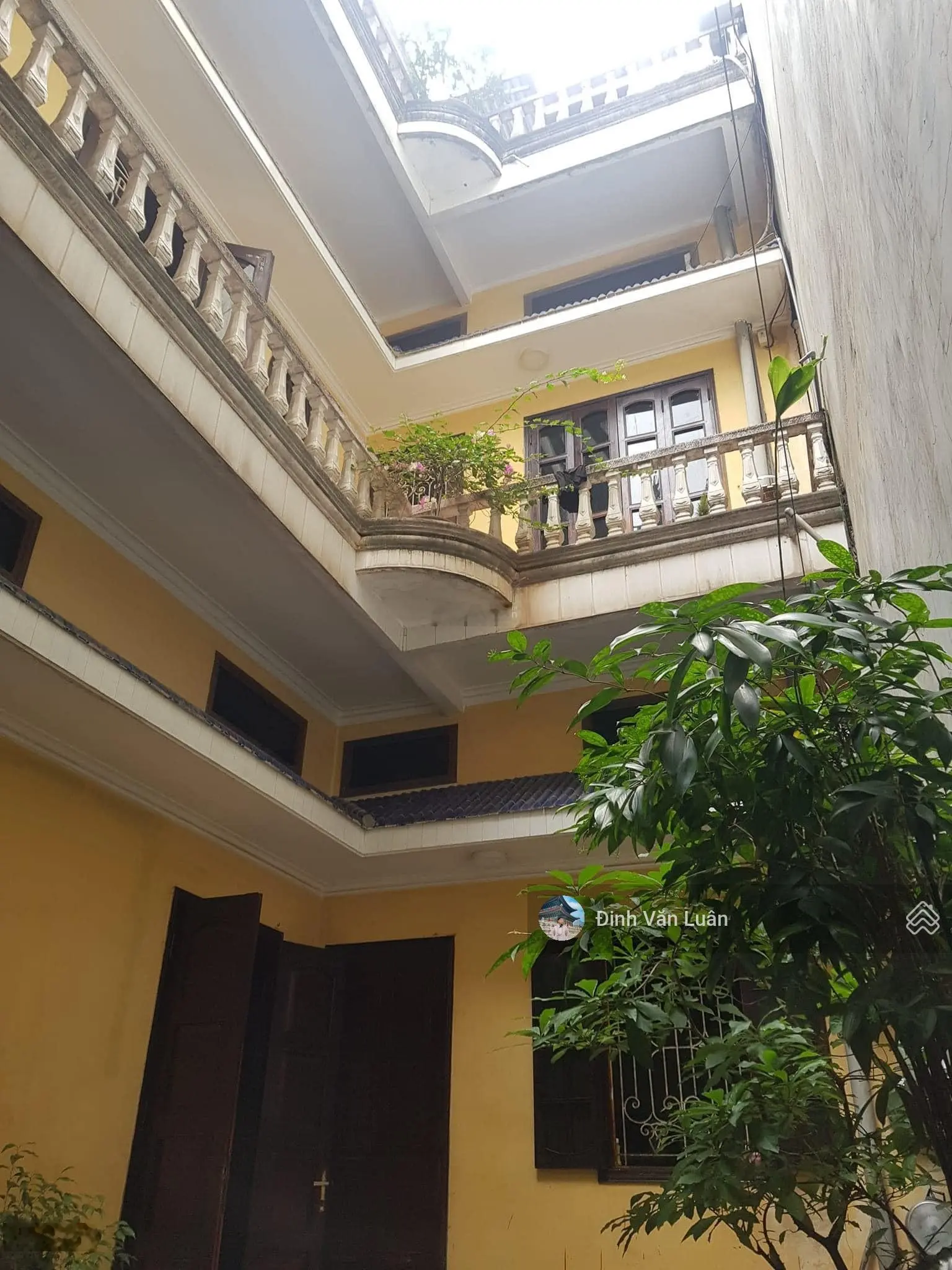 Lô góc! Huỳnh Thúc Kháng, 122m2, MT 8m, giá 30 tỷ (246 tr/m2), nhà 4T