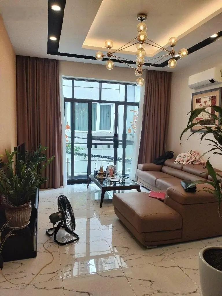 Bán nhà phố Thạch Cầu, Quận Long Biên, diện tích rộng, giá siêu mềm