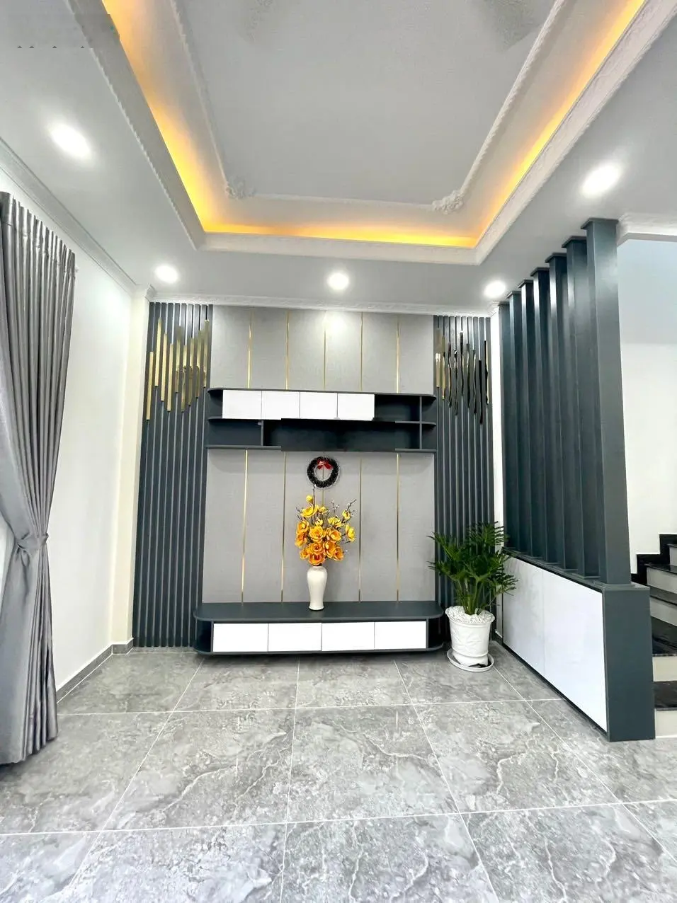 Bán nhà mặt tiền Nguyễn Tri Phương P. Chánh Nghĩa cách chợ TDM 1km đang cho thuê 25tr/tháng
