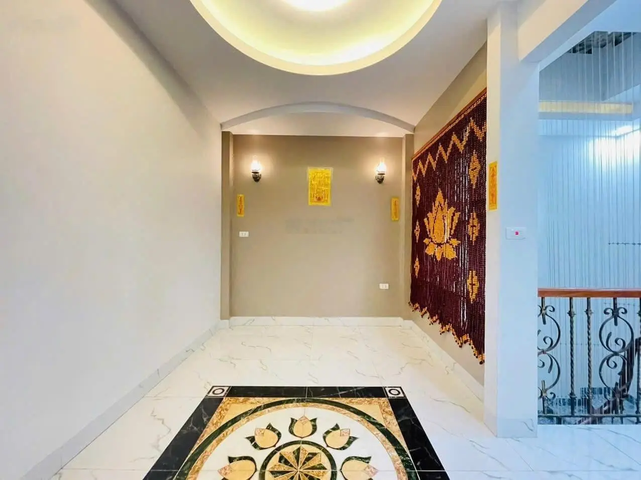 Bồ đề nhà đẹp sẵn 47m2 5 tầng MT 4.5m ô tô vào nhà thoáng trước sau 10m ra hồ bồ đề sổ đỏ đẹp