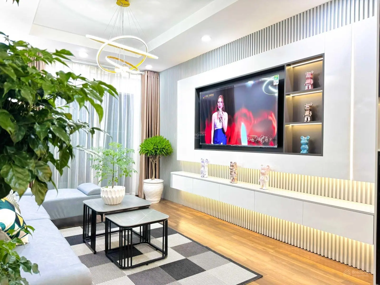 Bán căn góc đẹp 120m2(4PN 3VS),full NT, nhà đẹp chung cư C37 Bắc giá 5.5 tỷ, LH O975645309