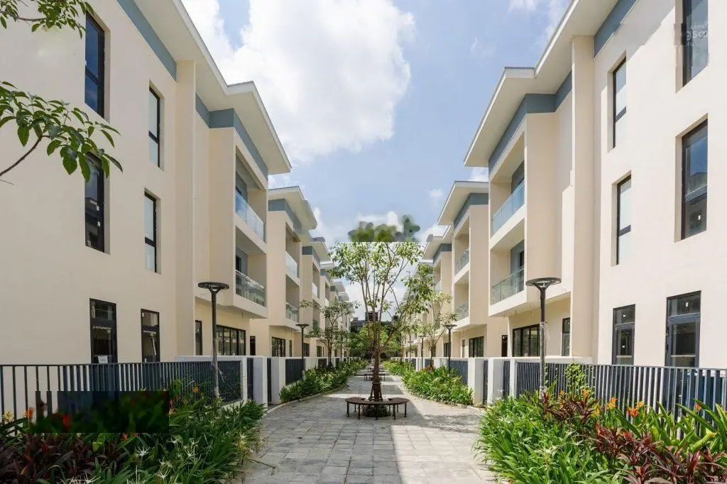 31 tỷ - bán gấp - biệt thự song lập 180m2, mặt tiền 9m - an quý villa