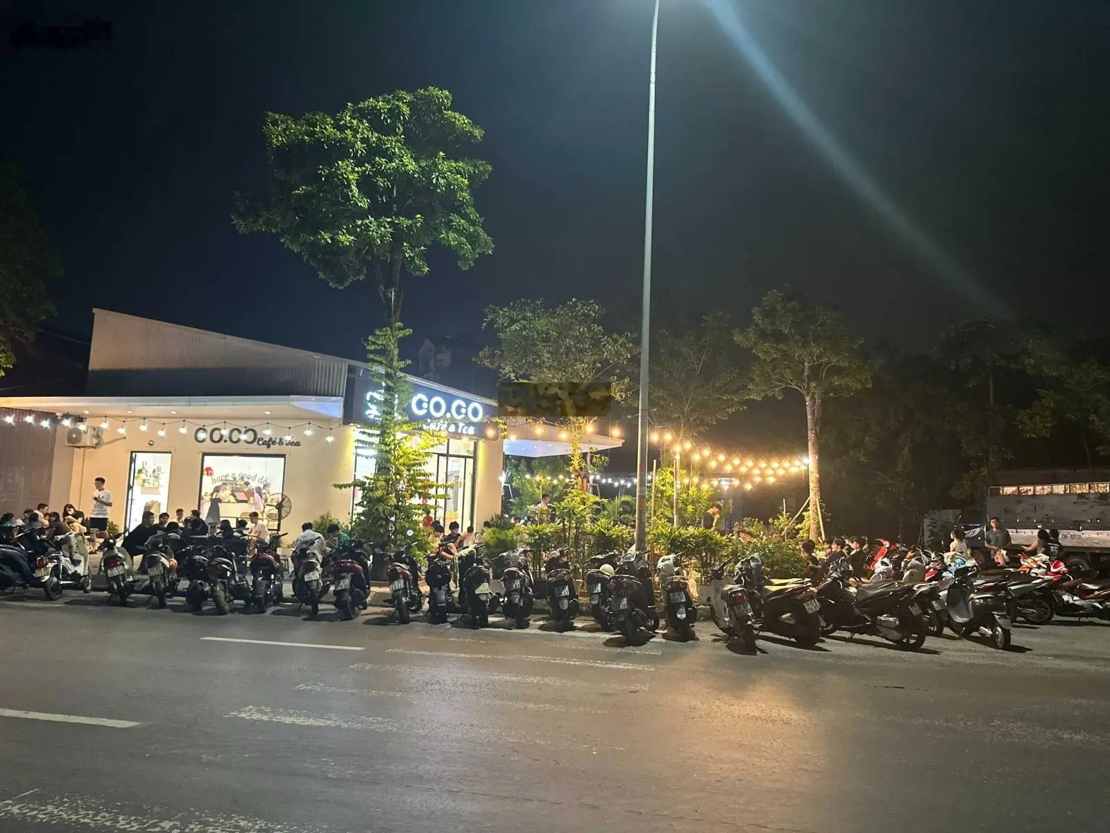 Bán lô đất làn 2 KĐT Vườn Hồng, giá cực tốt LH 0326 569 ***