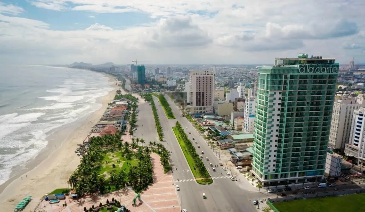 Chính chủ bán lô góc khu Hoàng Sa gần biển Mân Thái giá sụp hầm
