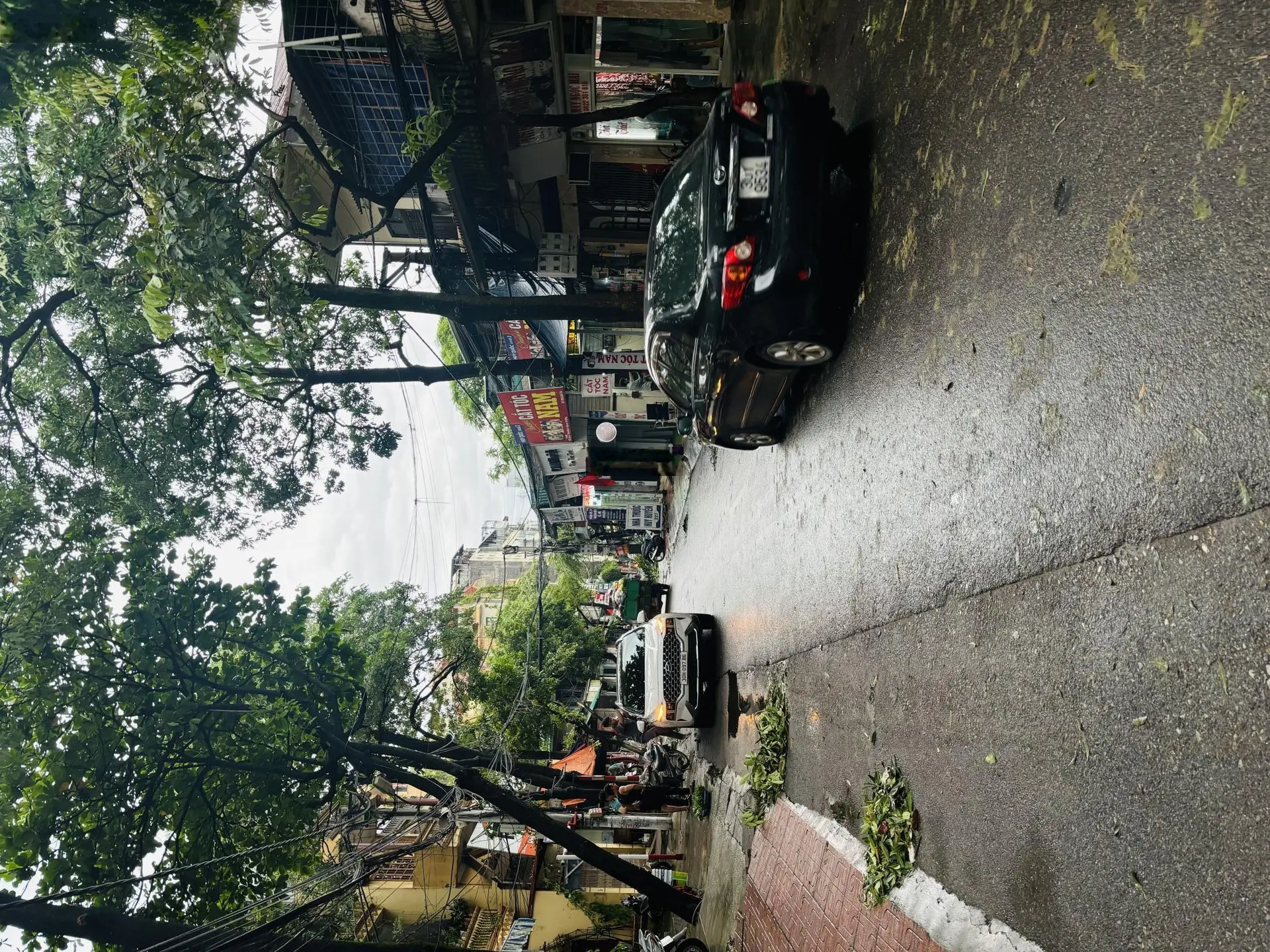 Bán nhà mặt phố mỗ lao hà đông, lô góc 2 mặt đường ô tô tránh nhau, kinh doanh đỉnh. 50m 2t, 20 tỷ.