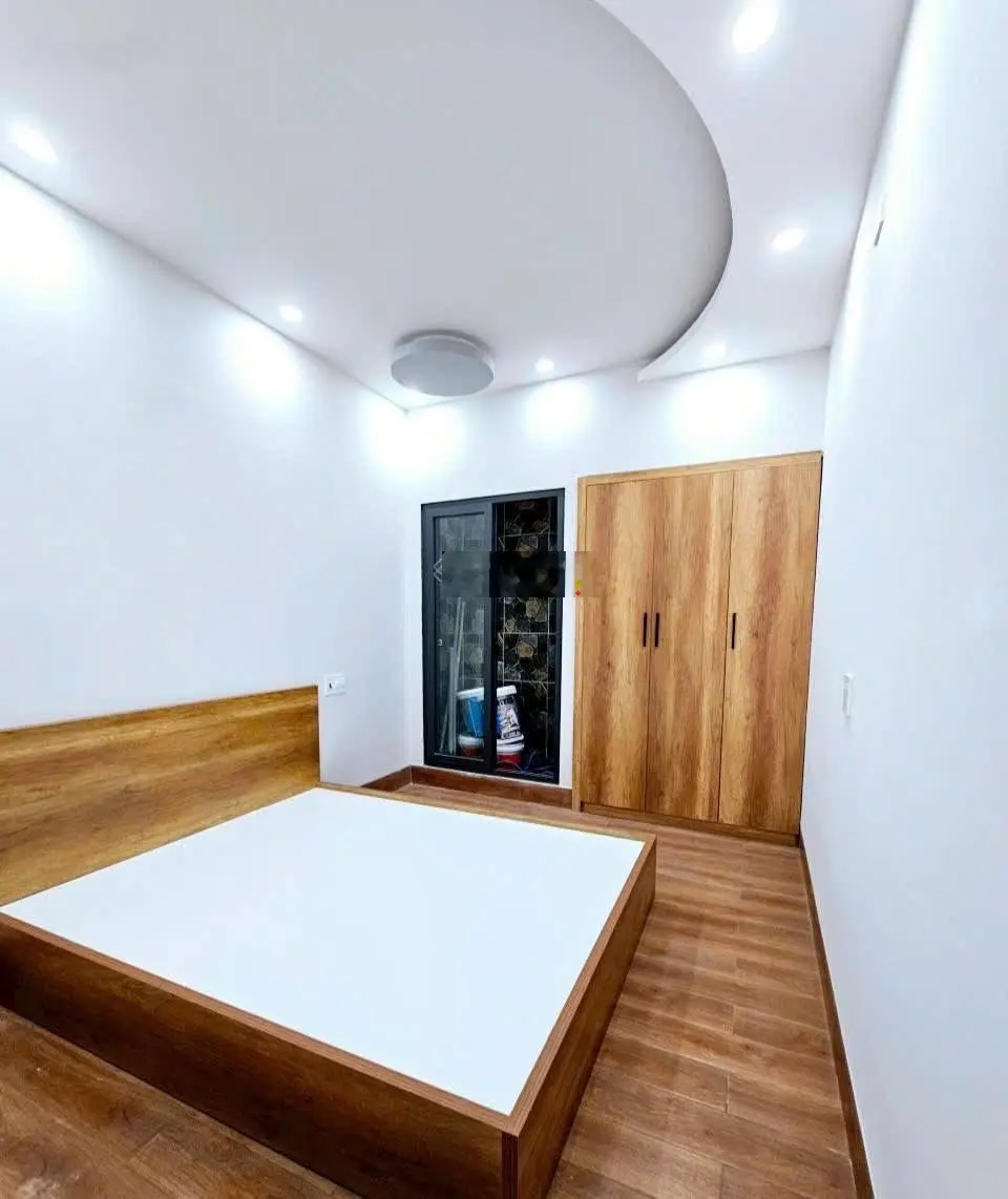 Nhà mới, 3 tầng, 3PN - 3WC, lộ giới 10m, cách biển Quy Nhơn 800m. Giá bán 3 tỷ