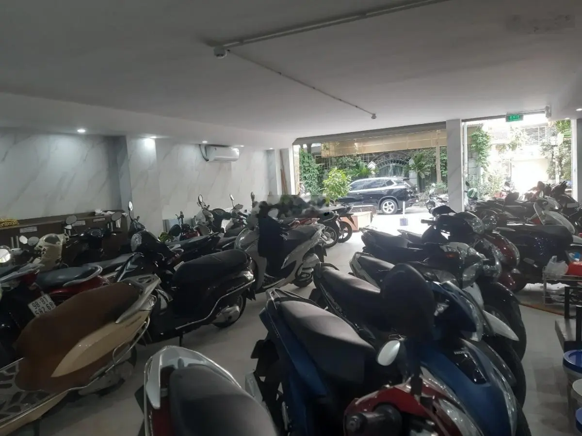 Bán tòa nhà Phố Dương Khuê - Cầu Giấy 117m2. Mặt tiền 9,6m 10 tầng