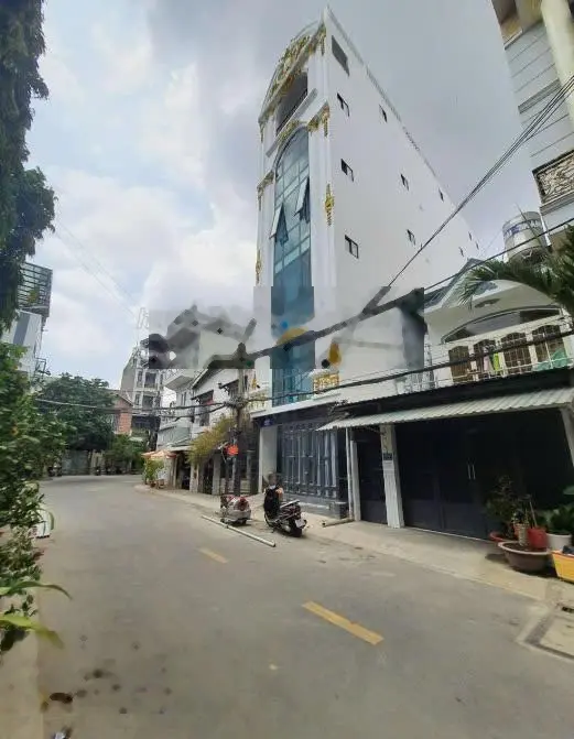 Siêu phẩm dòng tiền 10%/năm! Tòa nhà Dương Quảng Hàm-DT: 6x25m NH- 7 tầng-HDT 130 triệu:-Chỉ 22 tỷ