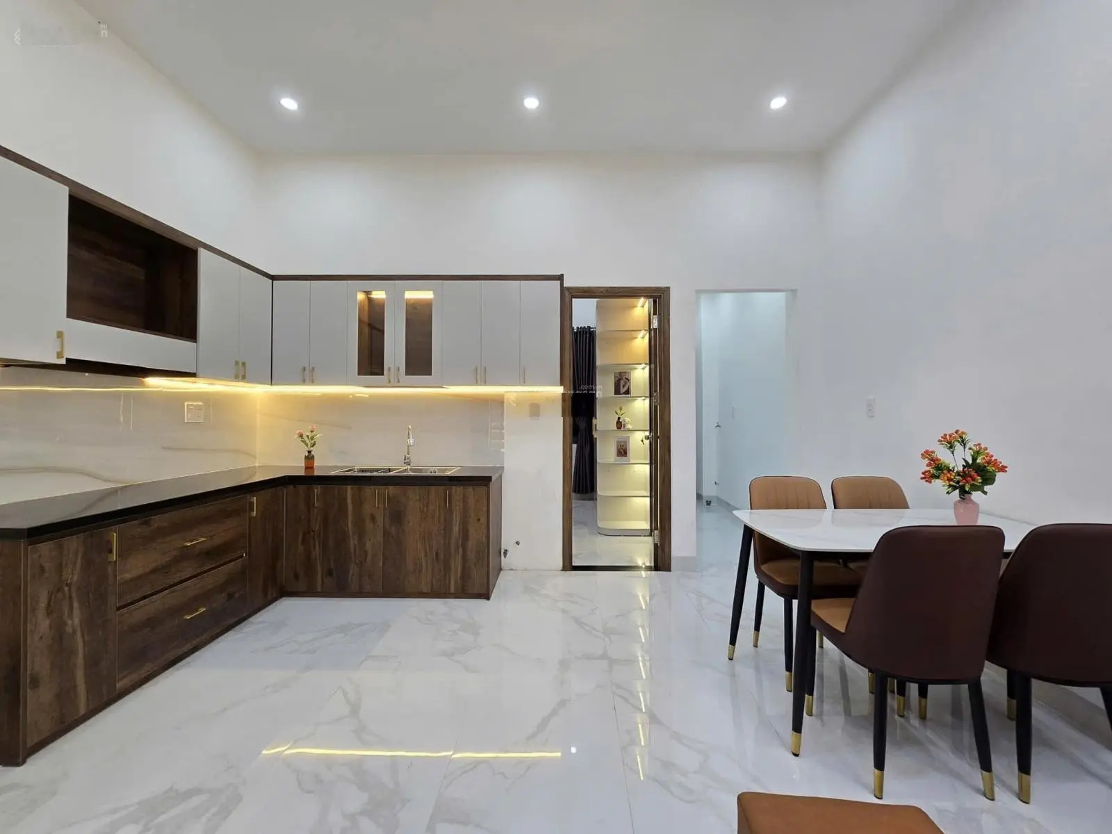 Cần bán nhà Nguyễn Trãi, P3, Quận 5. DT 49,5m2. SHR, pháp lí chuẩn.giá 2,8 tỷ