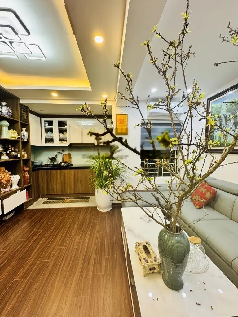 Bán nhà ngõ 210 Nghi Tàm, Yên Phụ Tây Hồ, 85m2, sổ chính chủ, giá bán 3,68 tỷ.