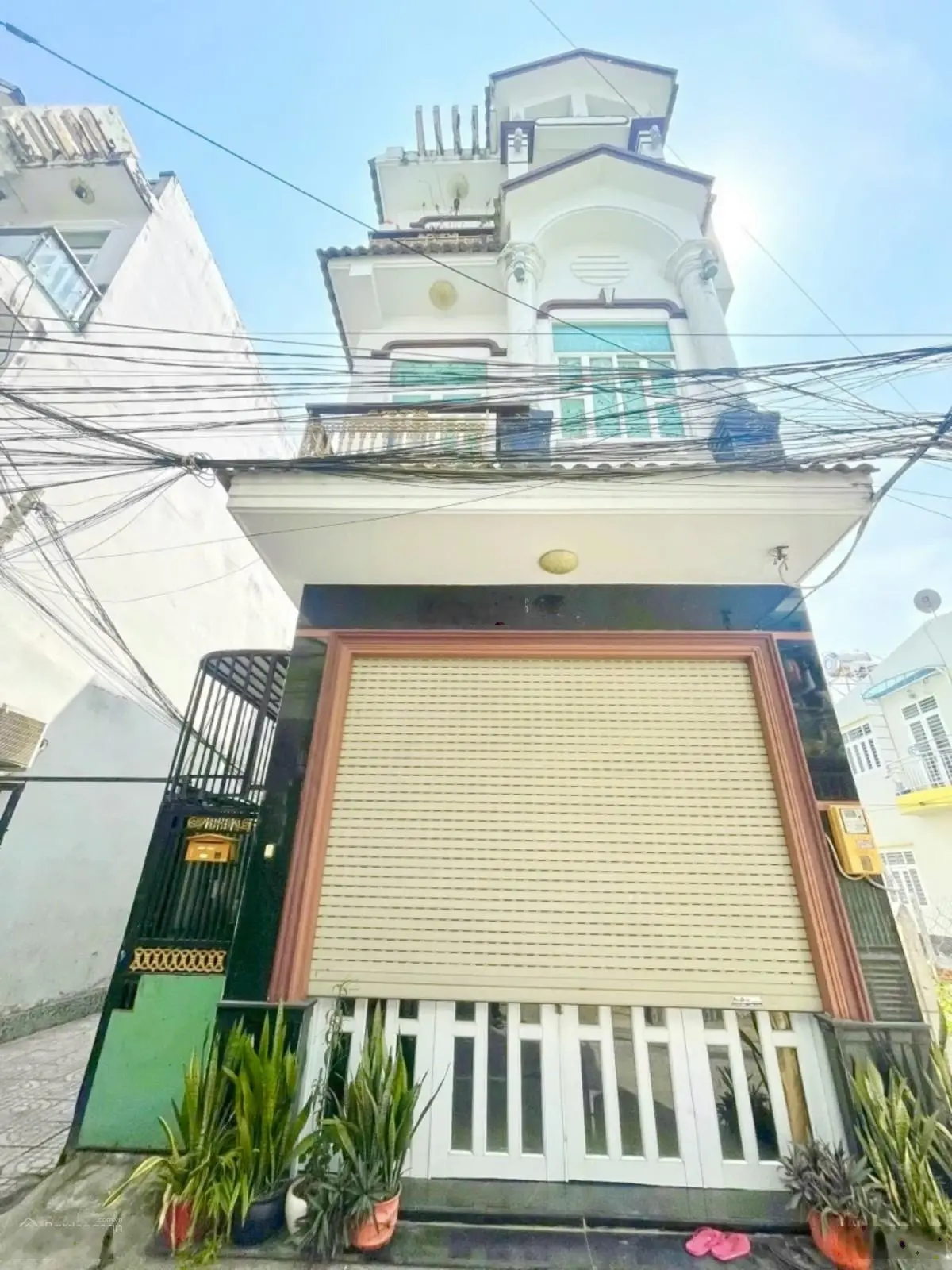 Nhà đẹp 3 tầng 5*12m, 5,1tỷ, TL mạnh, hẻm xe hơi, Huỳnh Thị Đồng, Thị trấn Nhà Bè, SHR