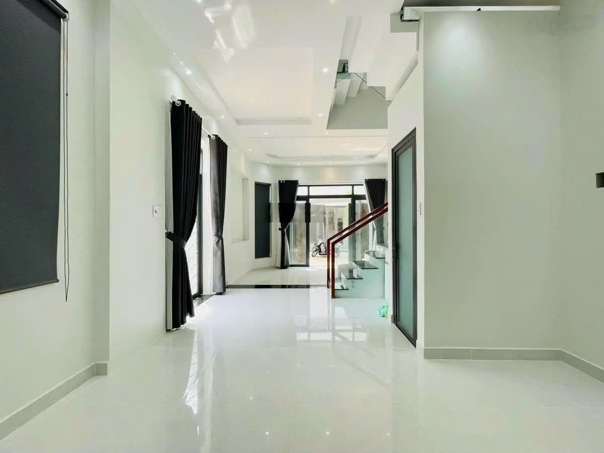 Bán lỗ căn nhà Cao Thắng, Q3 50m2 1 trệt 3 lầu 4PN, 4WC. Đang cho thuê 20 tr/tháng. Sổ công chứng
