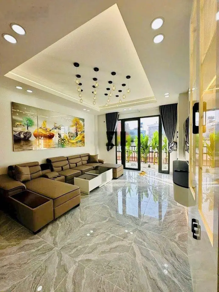 Bán nhà mới 3 lầu ngay Trung tâm TP Thuận An, 65m2 giá 2ty490. Dân cư đông đúc, ngay chợ