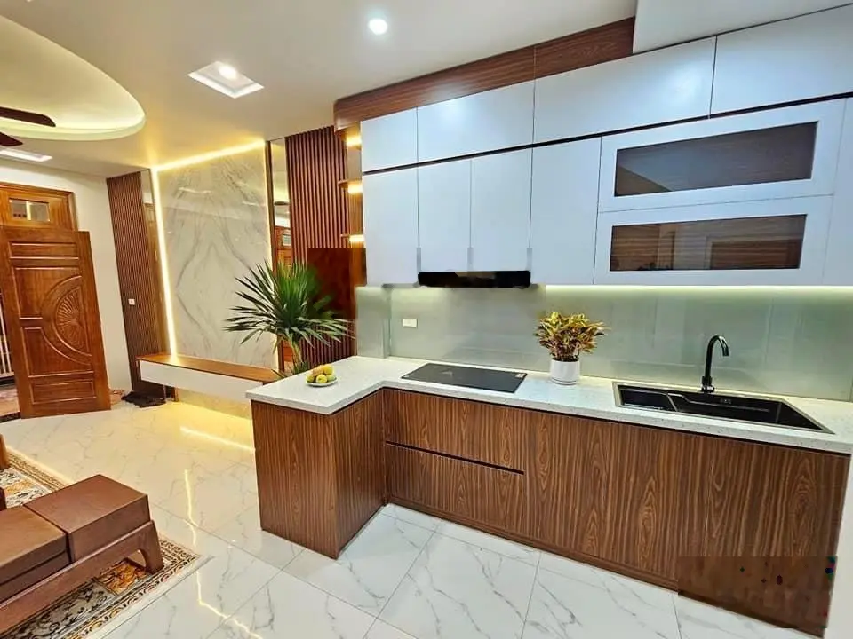 Siêu phẩm phố Đội Cấn - diện tích 35m2x6T - lô góc nội thất xịn - 50m ra oto - giá 6,85 tỷ