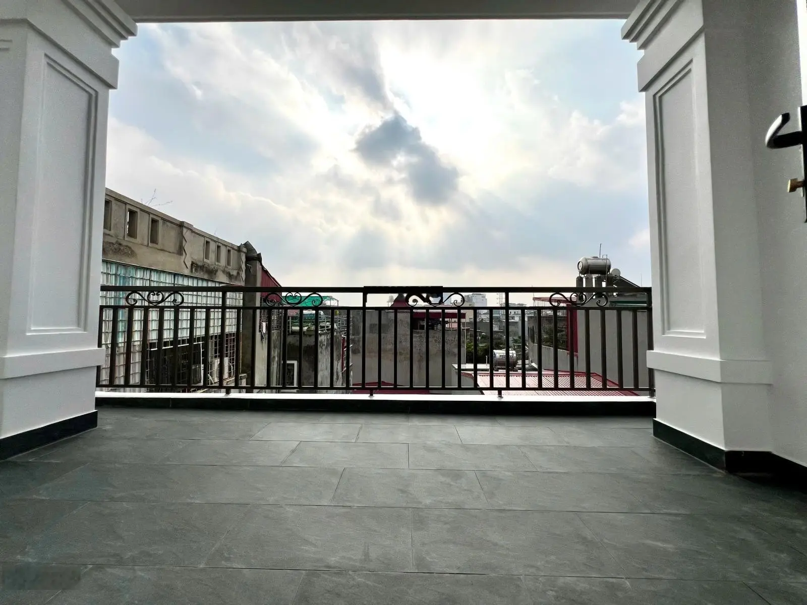 Bán nhà riêng view đẹp tại phường Dư Hàng Kênh, giá tốt nhất chỉ 4,68 tỷ VND, 65m2