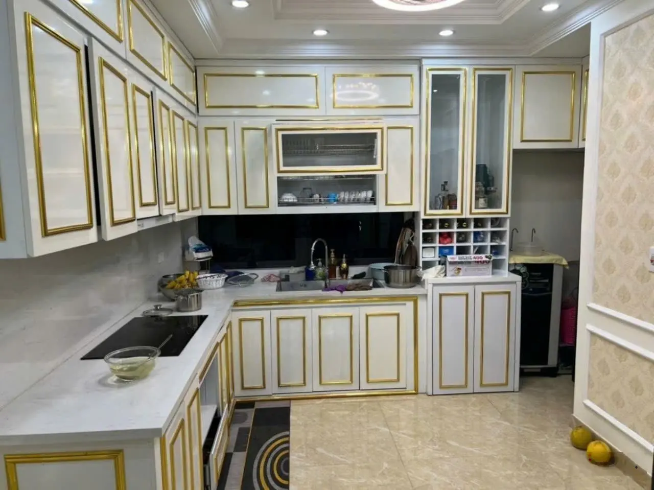 Bán nhà phố Hoàng Sâm, phân lô, 2 mặt tiền, nội thất nhập khẩu, thang máy 58m2, 24.2 tỷ