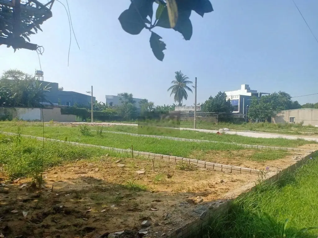 Dt lớn-168m, sát trục chính q. châu, nở hậu 7m; giaa thâp nhất khu vực