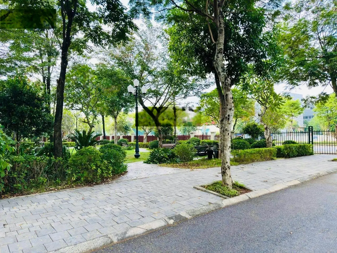 Bán căn biệt thự 180m2 duy nhất hiện nay. Liên hệ 0962 204 ***