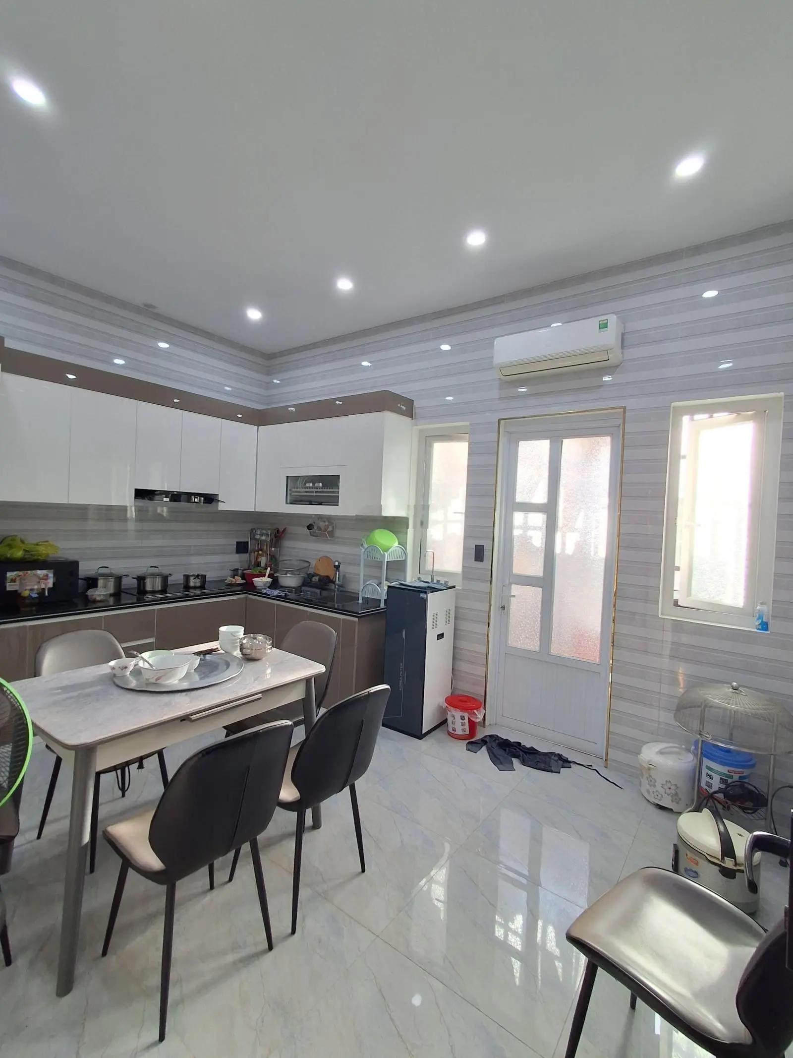 Chủ cần bán gấp nhà tuyến phân lô Lê Hồng Phong. Kết hợp vừa ở vừa kinh doanh quá ok