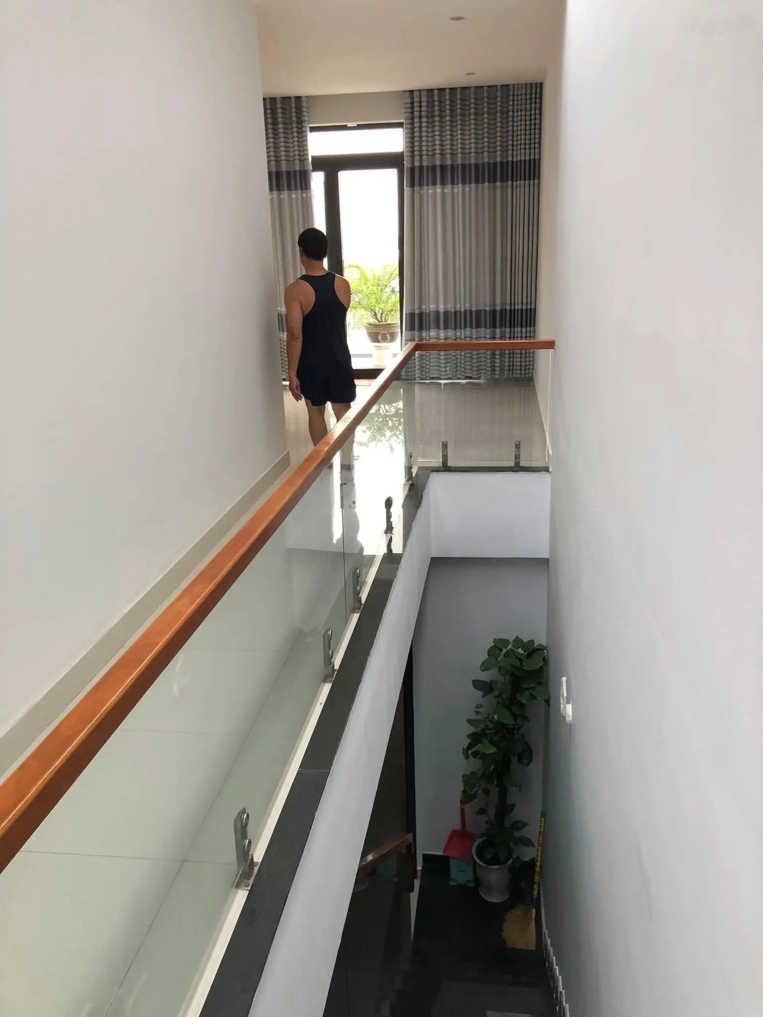NHÀ 4 TẦNG 5 PN ĐƯỜNG 7.5M KHU NAM VIỆT Á - Diện Tích: 95m2; DTSD: 332,2 m2 - Đường 7m5 lề 4m.