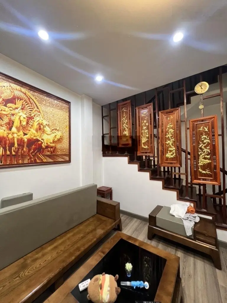 Nhà phố Ái Mộ - Bồ Đề - dân xây chắc chắn - 3 bước ra phố, bãi oto, vườn hoa - 40m2x5TxMT4m, 9.5 tỷ