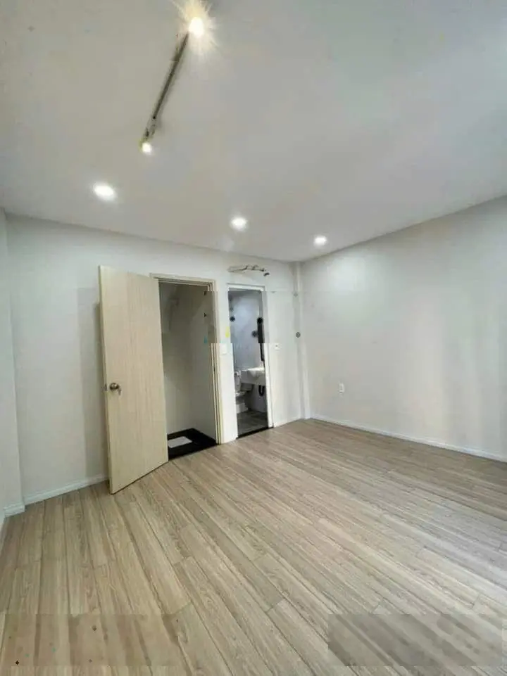Nhà HXH Nguyễn Thượng Hiền Phường 5 Bình Thạnh, 43m2 giá 3ty7 sổ sẵn