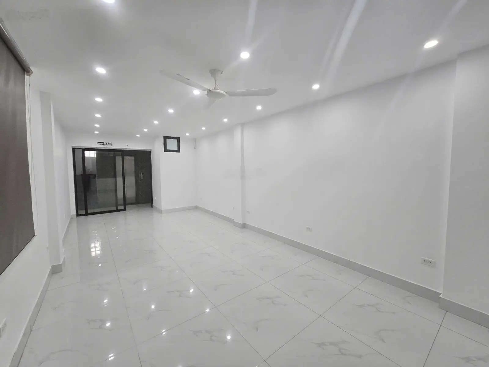 Bán nhà 6 tầng thang máy phố Yên Hòa-Cầu Giấy-Hà Nội, vị trí đẹp, kinh doanh tốt. Giá thương lượng!
