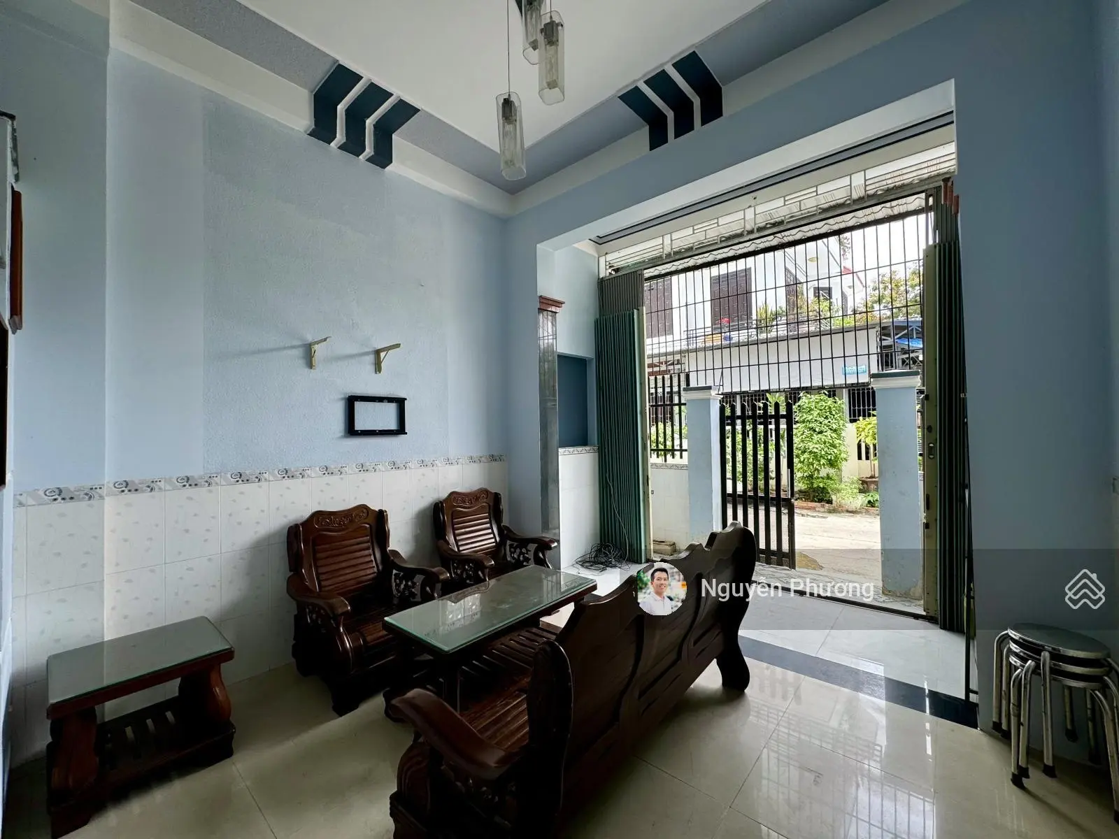 Bán nhà 3 tầng 1 tum mặt tiền Vũ Xuân Thiều Phước Long Nha Trang chỉ 3 tỷ 6