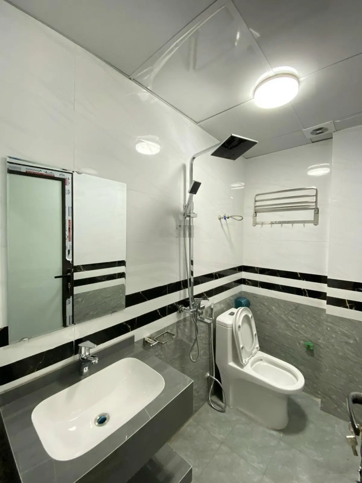 Bán nhà chính chủ tại Ngọc Hồi 42m x 4 tầng hơn 4 tỷ LH 0985 636 ***