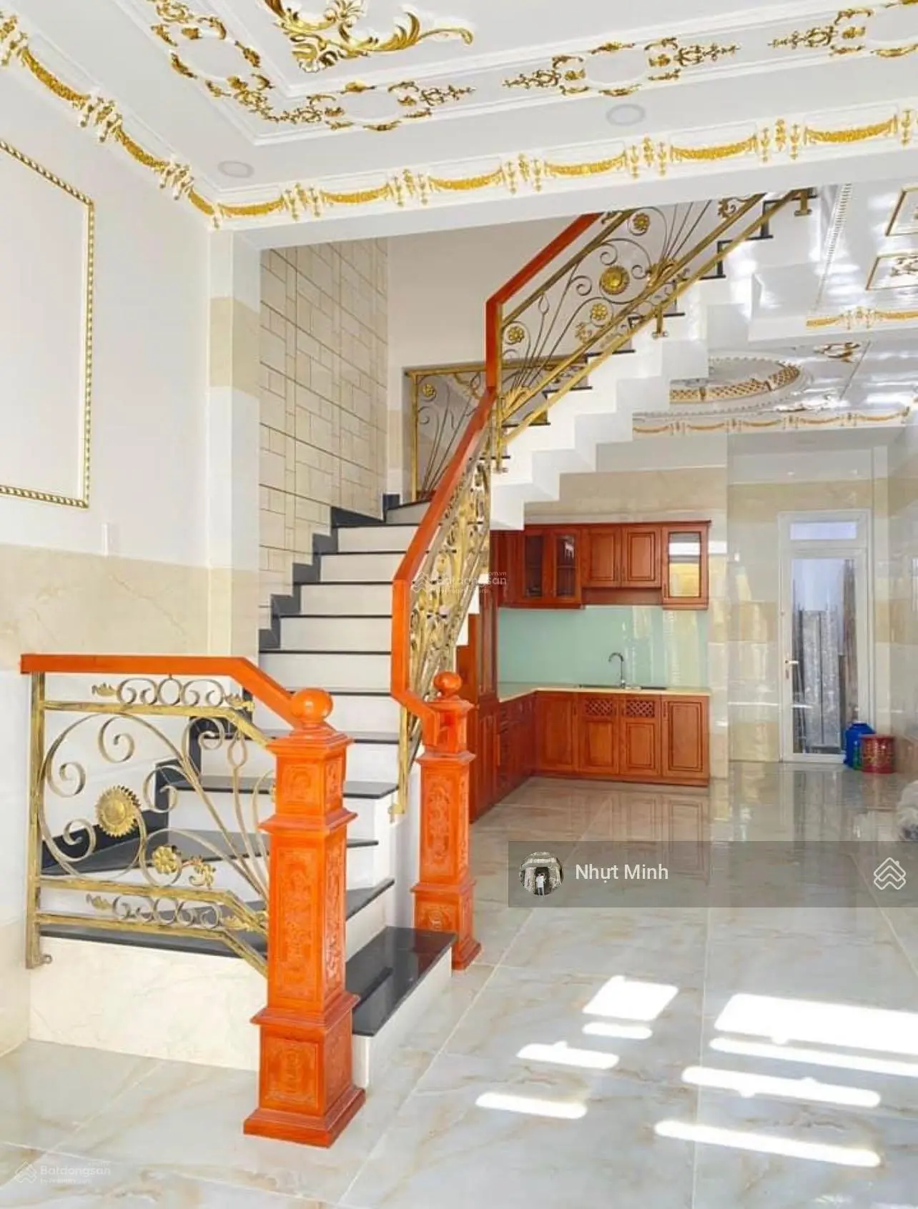 Thu nhập 18tr/tháng nhà Thành Thái, Q10 DT 56m2/giá 3.2 tỷ kết cấu 3 tầng hẻm xe hơi. Tặng nội thất