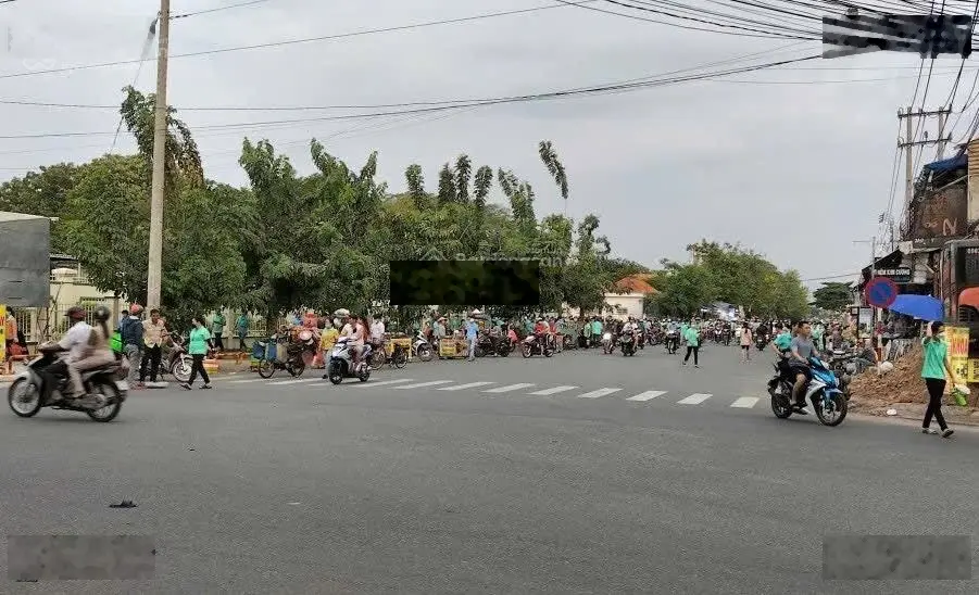 Hạ 1,5tỷ bán căn nhà mặt tiền kinh doanh 39 phòng 4 tầng cho thuê 60triêu/tháng Ngay Kcn Kính Nổi