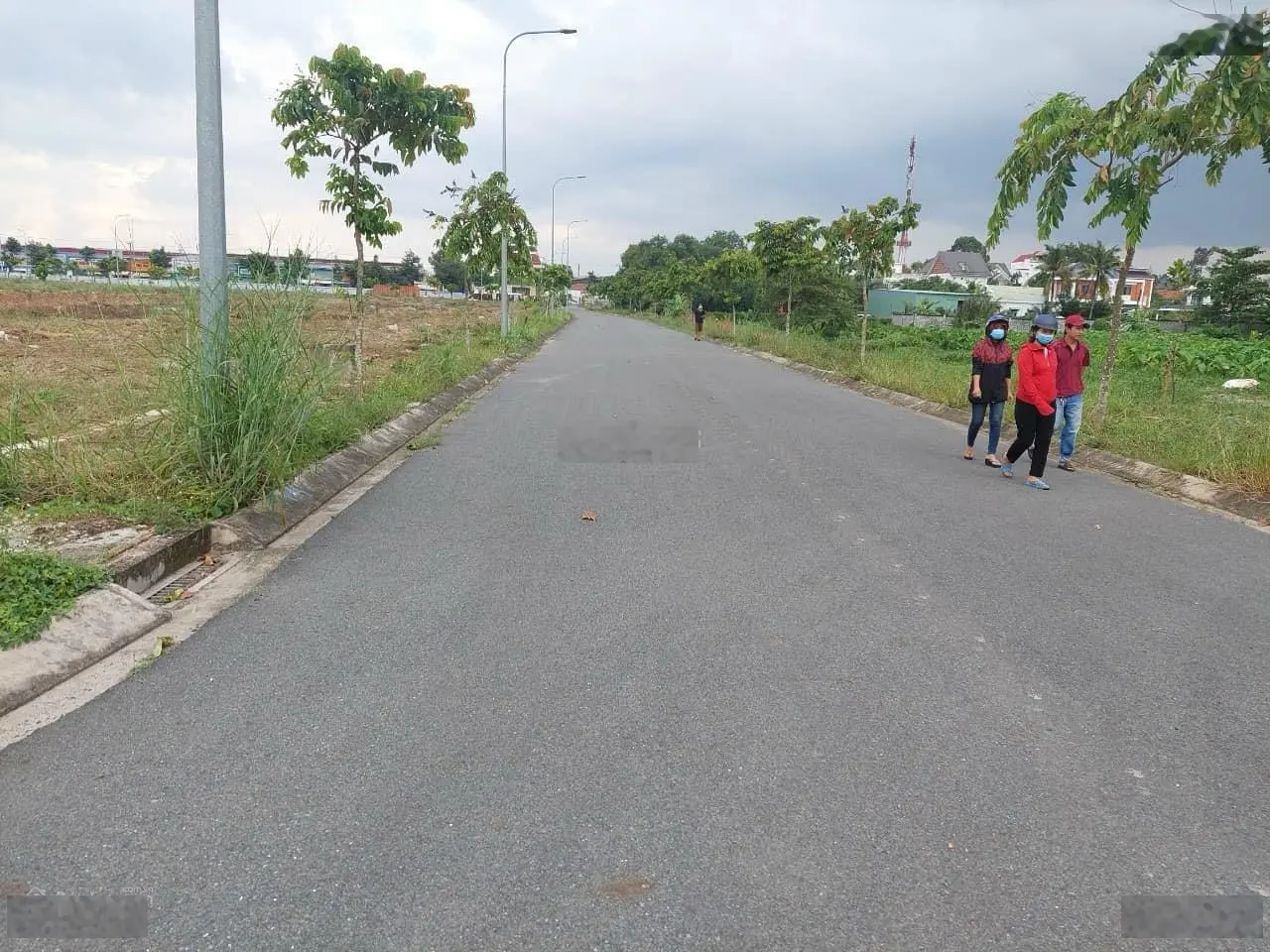 Cần tiền bán nhanh cặp góc D1 khu Đông Bình Dương giá thương lượng