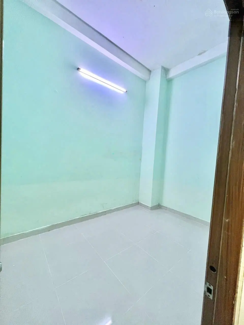 Bán gấp nhà 2 tầng Hương Lộ 2 - 76m2 - hẻm xe hơi - 3 PN 2 WC - sổ riêng - 4,75 tỷ