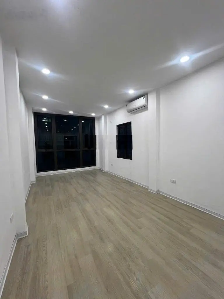 Bán nhà Mỗ Lao Hà Đông. Nhà phân lô, lô góc 3 thoáng, thang máy, đường ô tô dừng đỗ. 45m2, 5 tầng