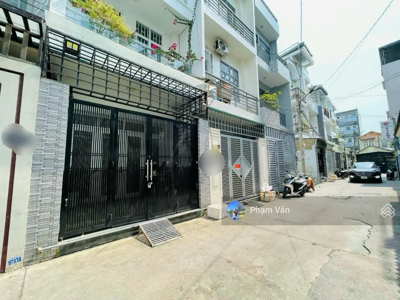 Bán gấp! Nhà đẹp kiên cố 3 Tầng - Tặng Full nội thất, ô tô đậu cửa, gần Phạm Văn Đồng - Dt 62m2 đẹp