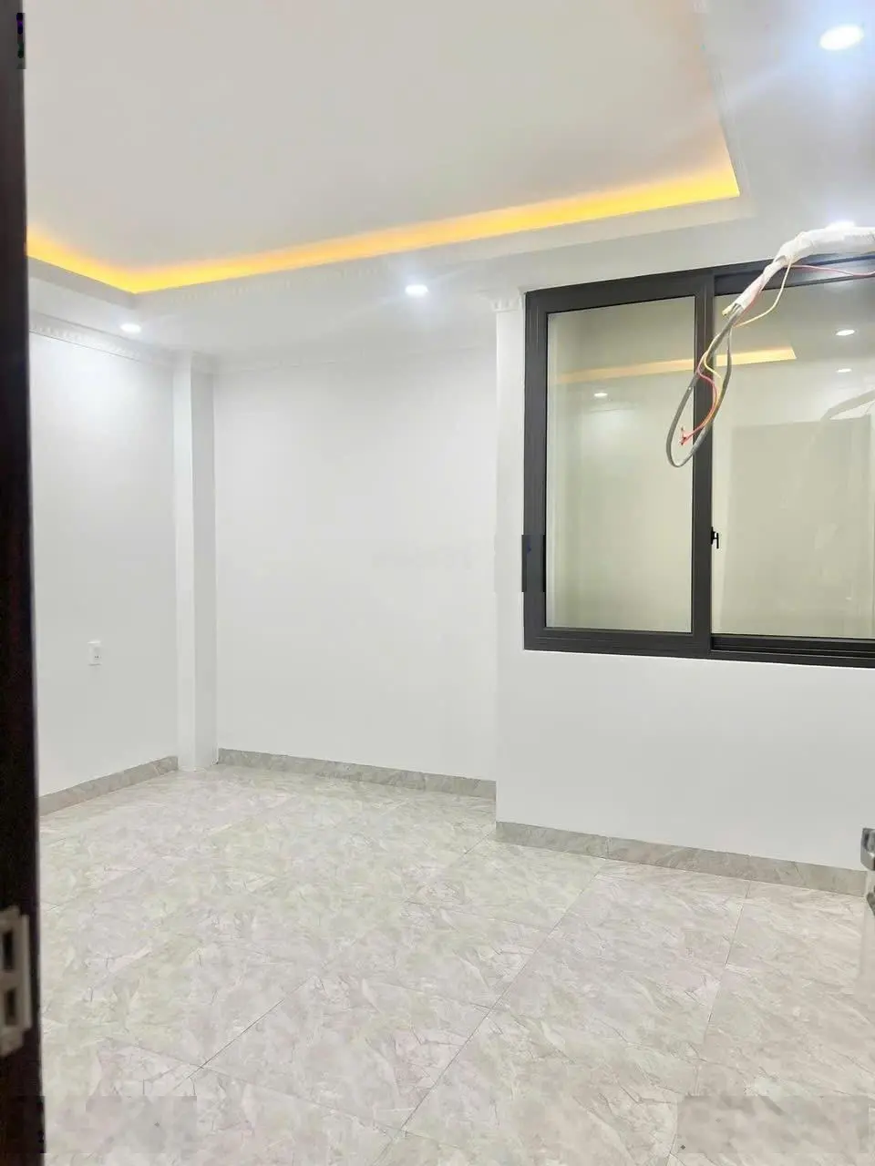 Bán nhà 50,4m2 đối diện công viên giá chỉ hơn 3 tỷ liên hệ e Nguyên 0357 864 ***