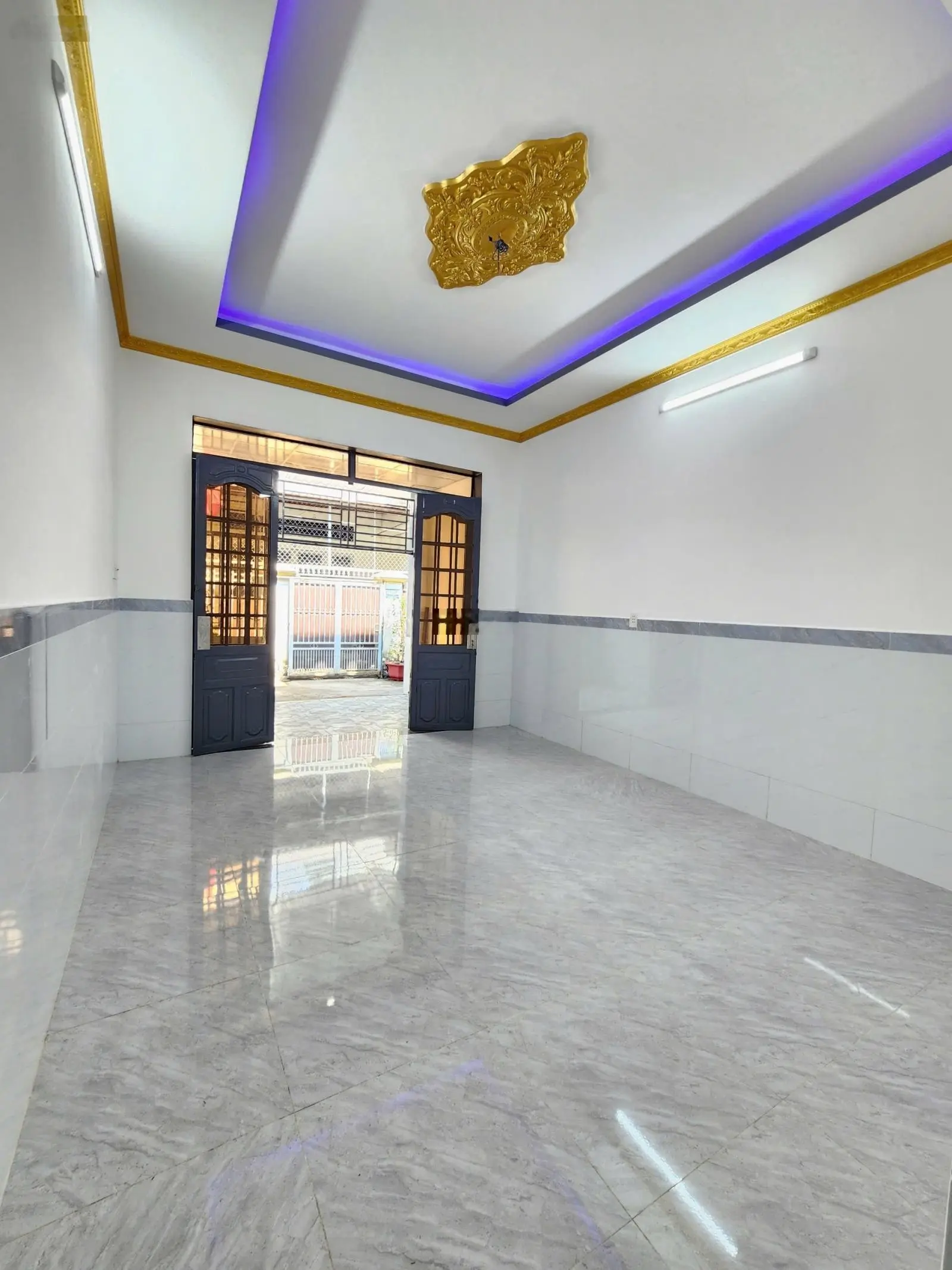 Bán Nhà Sổ Riêng Gần Chợ Xóm Vắng Dĩ An