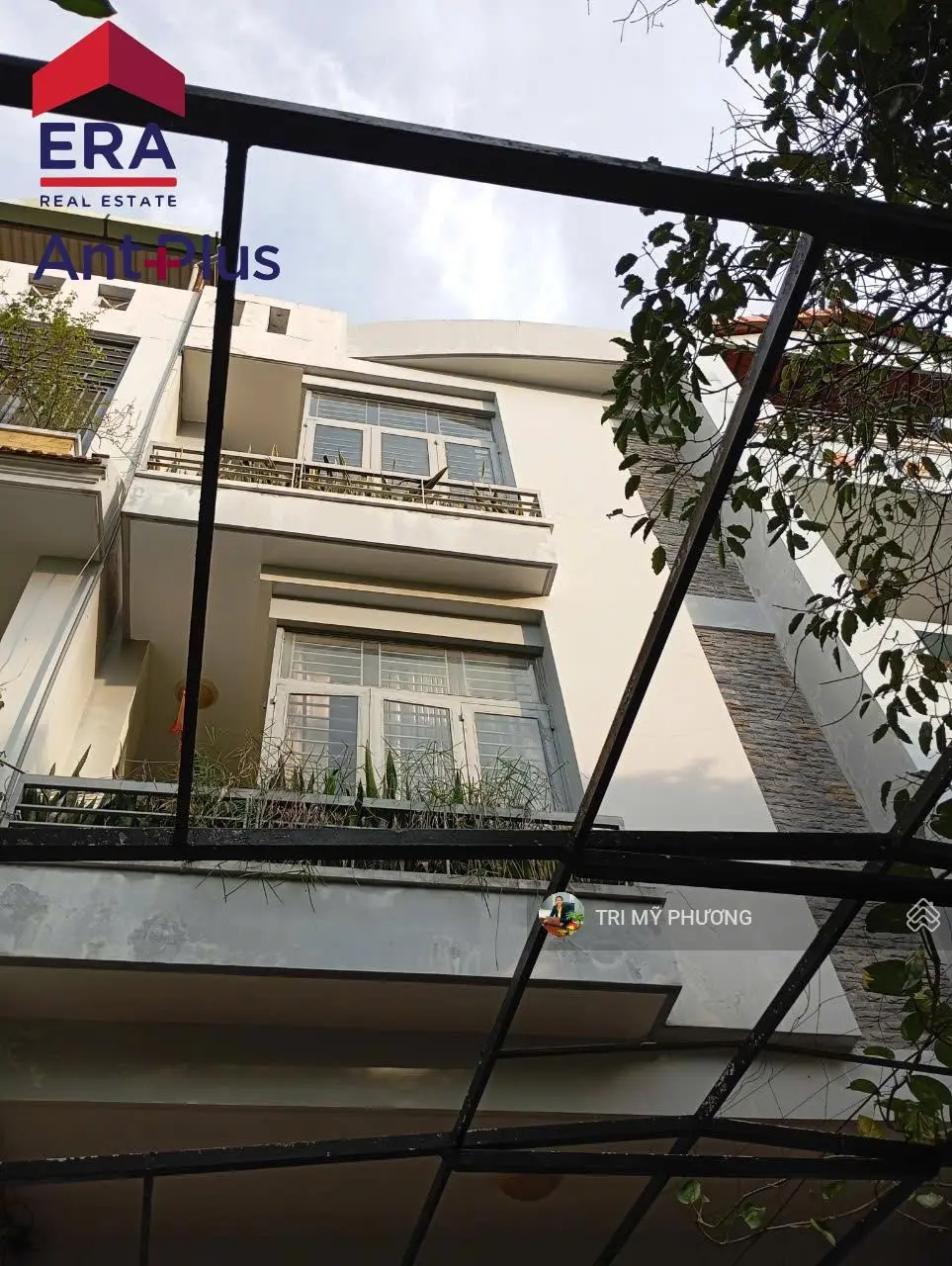 Bán nhanh căn nhà riêng đường Nguyễn Văn Hưởng, Thảo Điền, Quận 2 - đối diện trường Quốc tế BIS