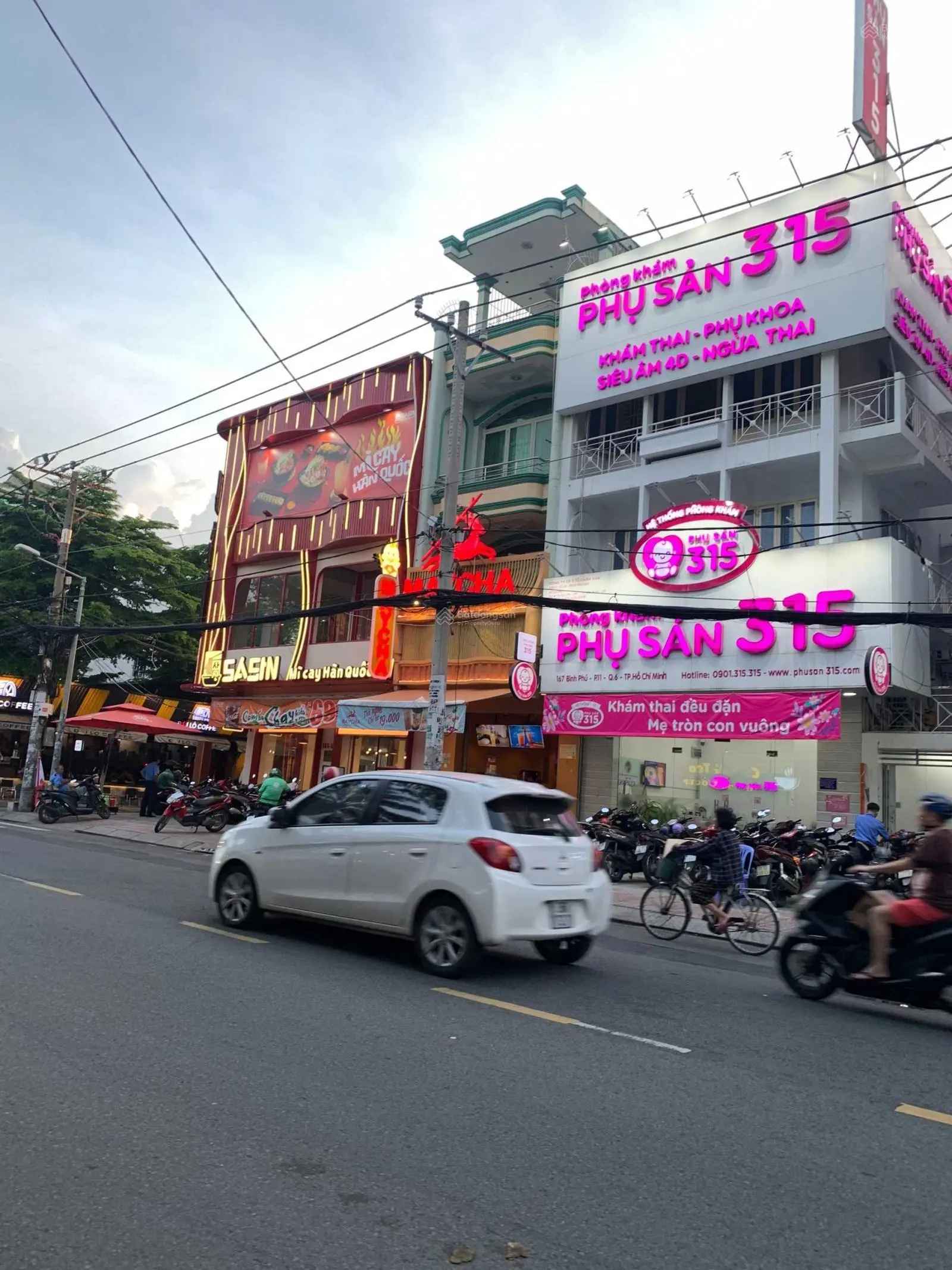 Chính chủ bán toà nhà mặt tiền đường Bạch Đằng P2 Tân Bình (8.5 x 35m) hầm 6 lầu HĐ thuê 250 triệu