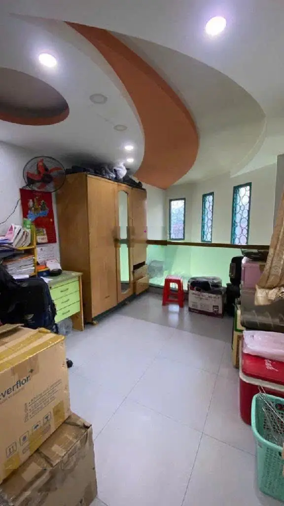 Nhà hẻm lô góc xe tải quay đầu, Chiến Lược, Bình Tân, ngang 4x13, 4 tầng, hơn 4 tỷ