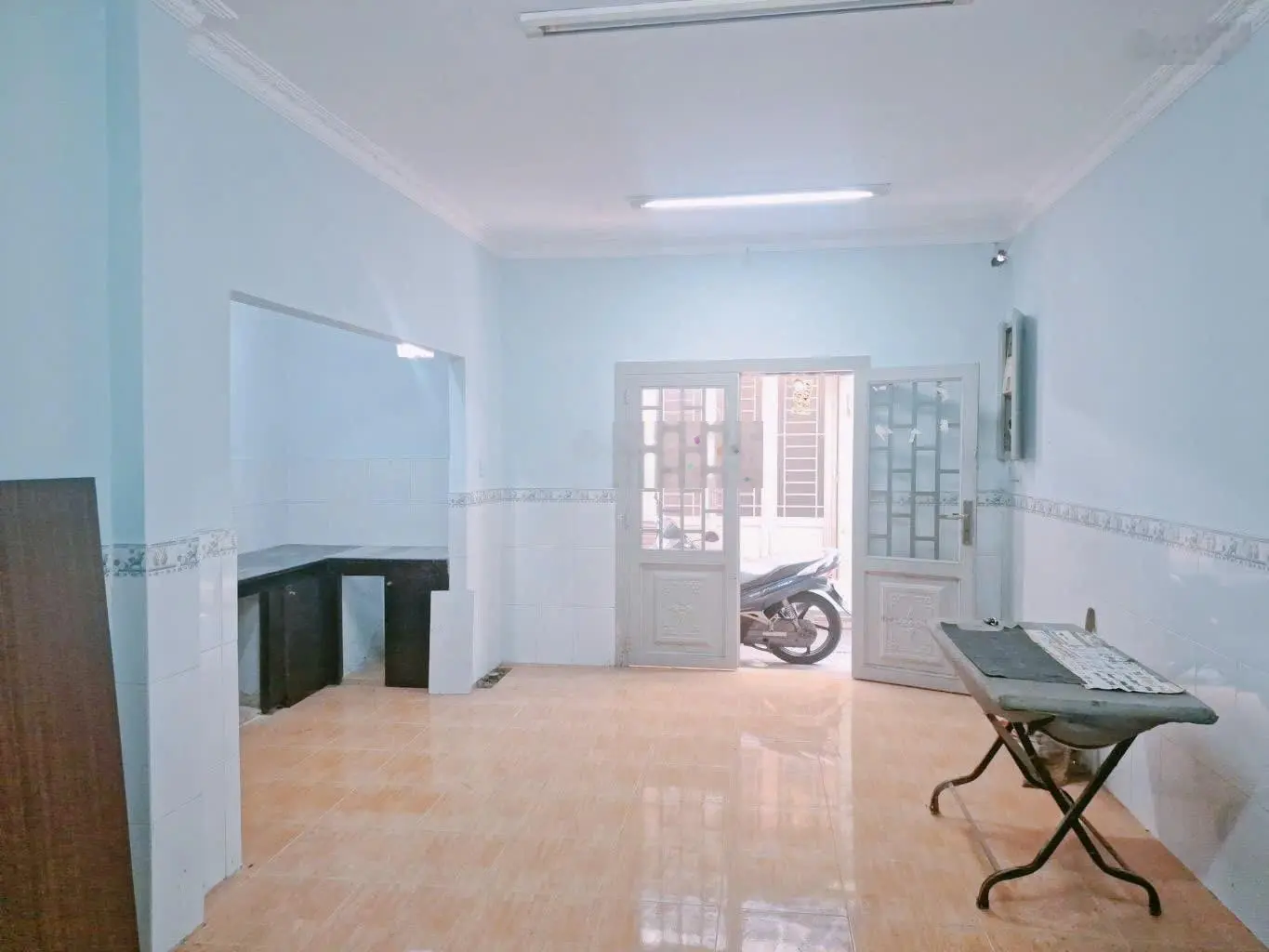 Nhà hẻm chợ Tân Quy ngang 11m, cách mặt tiền đường 10m, khu vực kinh doanh buôn bán