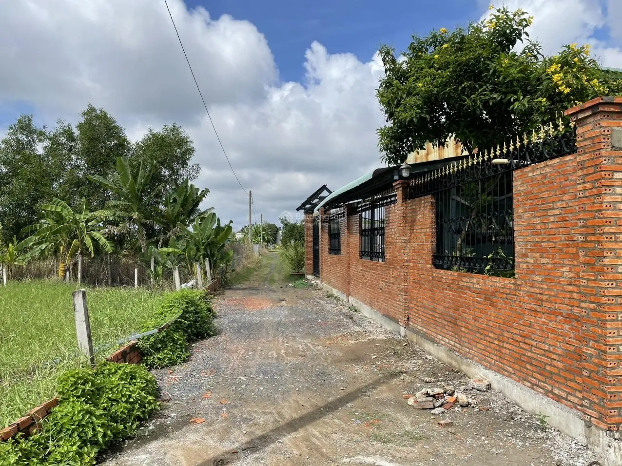 Bán đất tại Thị trấn Cần Giuộc, giá siêu hời 1,1 tỷ, 127m2
