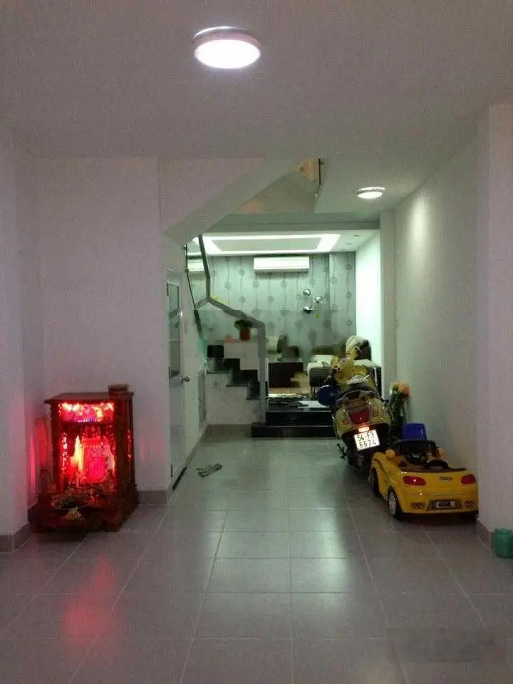 Hẻm xe hơi quay đầu, 5 tầng sát mặt tiền Huỳnh Văn Bánh, DTSD 200m2, 11.8 tỷ