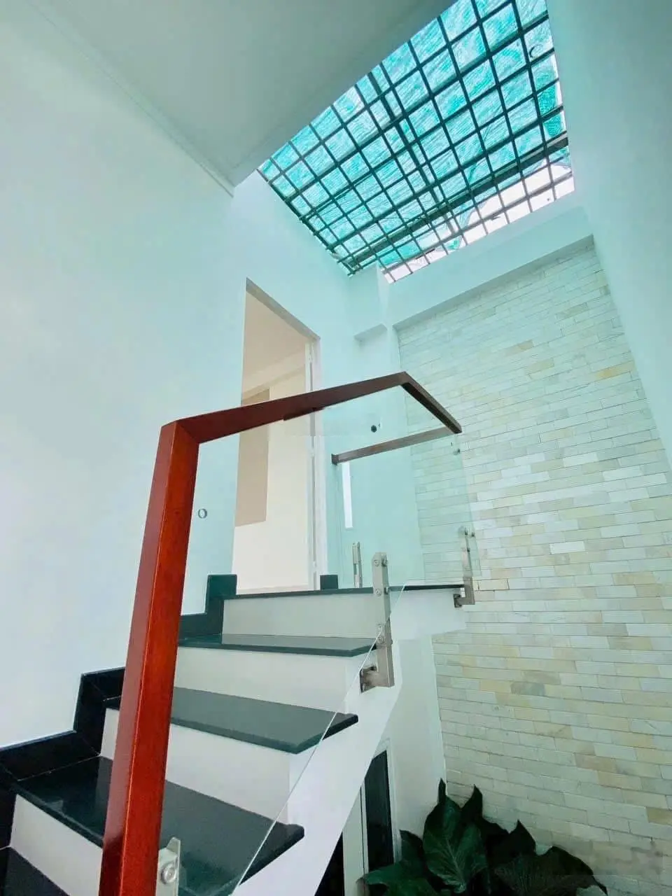 Sở hữu ngay nhà Nguyễn Văn Nghi, P. 7, Q. Gò Vấp, DT: 38,2m2 giá 2tỷ050tr, SHR